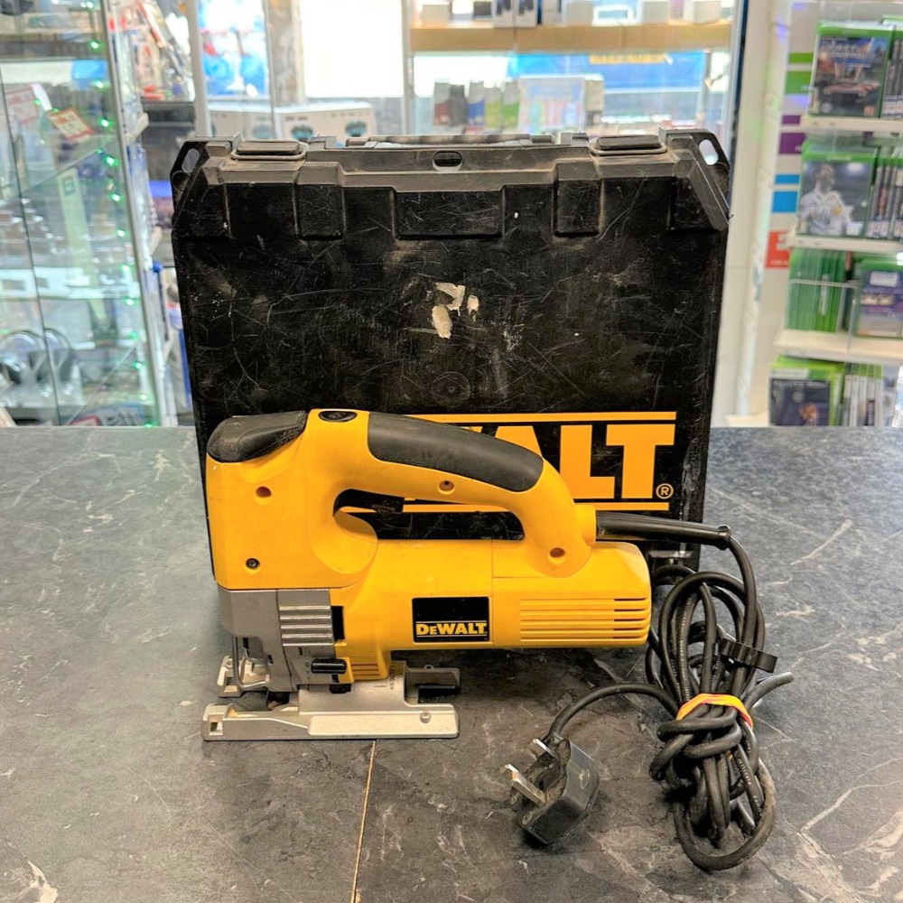 DEWALT DW321 230V CORDED JIGSAW Own4Less